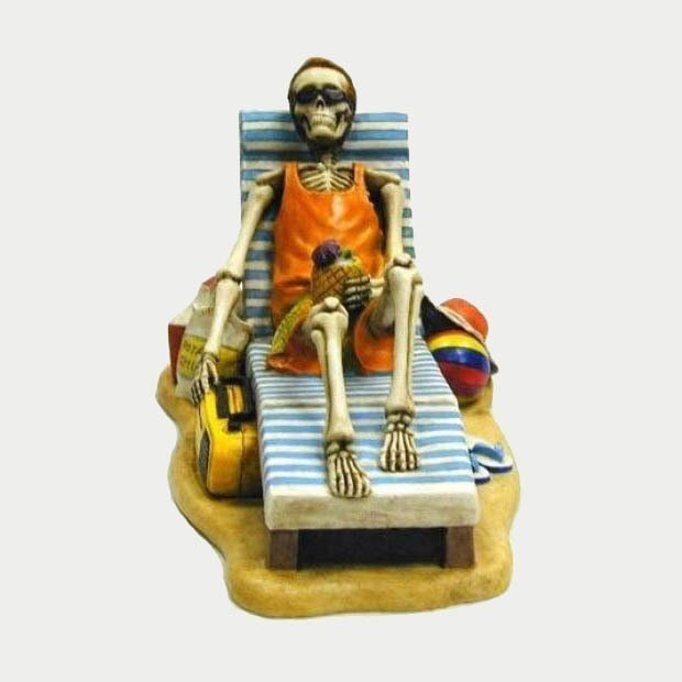 Tatilde Güneşlenen İskelet - Veronese Design