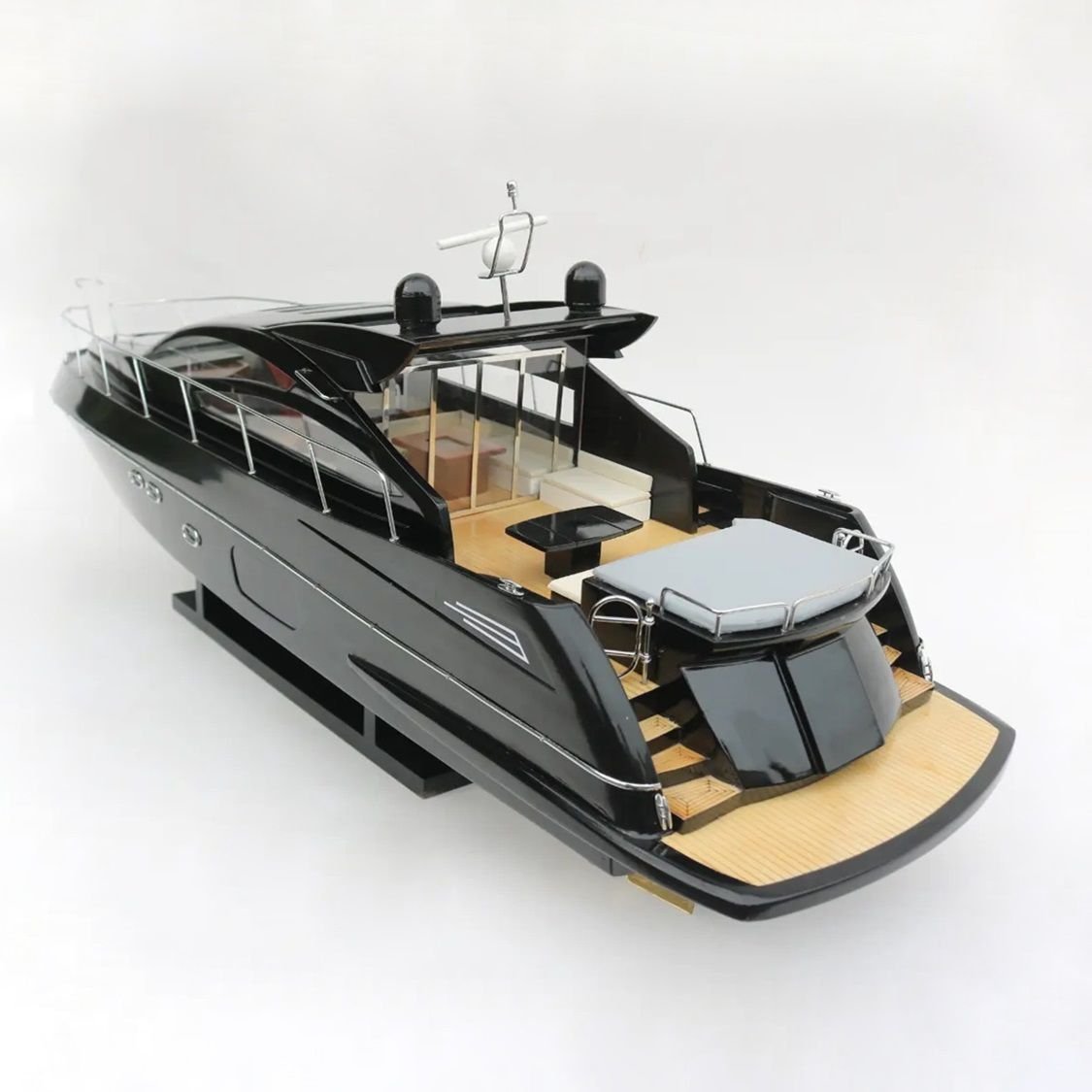 Sunseeker Predator 64 Dekoratif Tekne Modeli (90 cm)