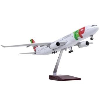1/135 Airbus A330 ''TAP Air Portugal'' Hazır Model Uçak Maketi (47 cm)