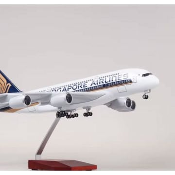1/160 Airbus A380 ''Singapore Airlines'' Hazır Model Uçak Maketi (45 cm)