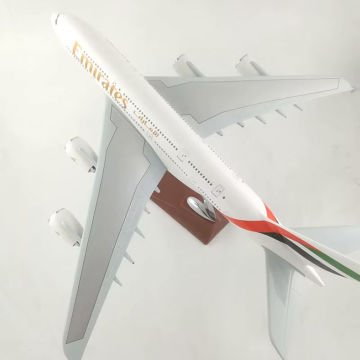 1/200 Airbus A380 ''Emirates'' Hazır Model Uçak Maketi (36 cm)