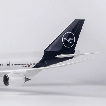 1/160 Boeing 747 ''Lufthansa'' Hazır Model Uçak Maketi (47 cm)