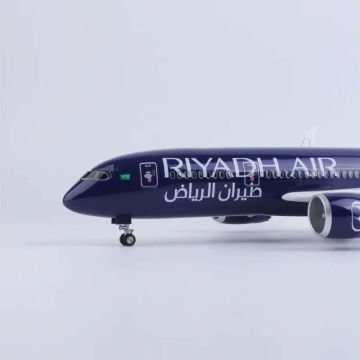 1/130 Boeing 787 ''Riyadh Air'' Hazır Model Uçak Maketi (43 cm)
